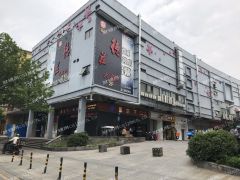 常熟市区KTV转让，停车方便，门头大气